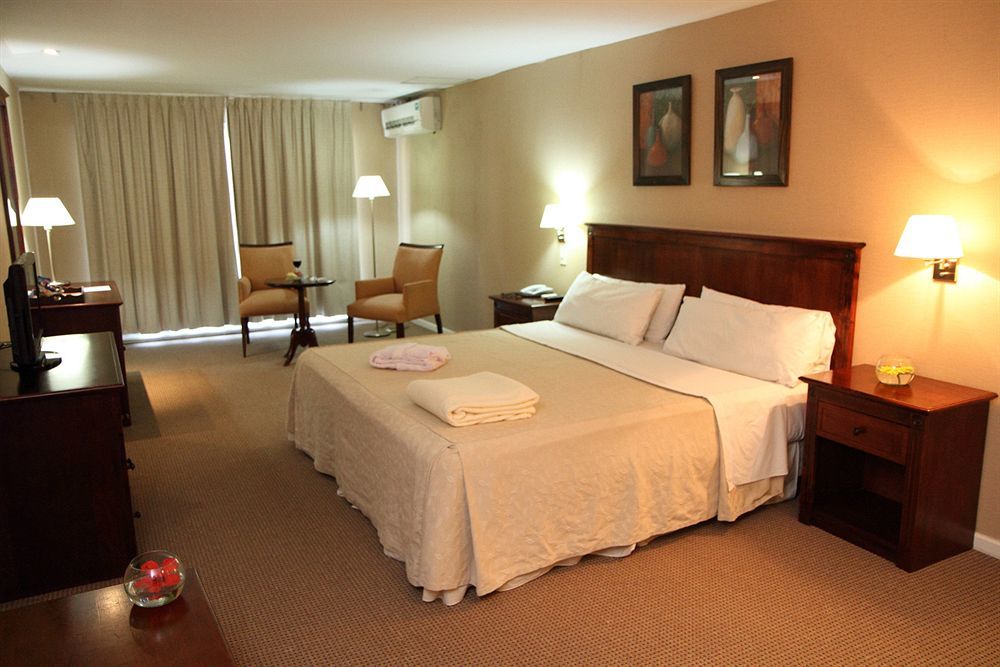 Wyndham Garden Campana Hotel Exterior foto